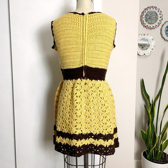 Gold and brown crocheted sleeveless mini dress - size medium - Picture 5 of 9
